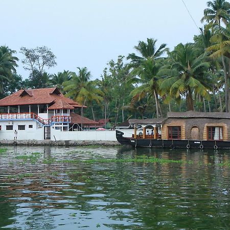 Chaandhni Lake View Hotel Alappuzha Exterior photo